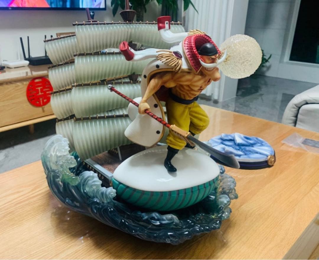 翌日発送　TOP　白ひげ　ワンピース　フィギュア　ガレージキット