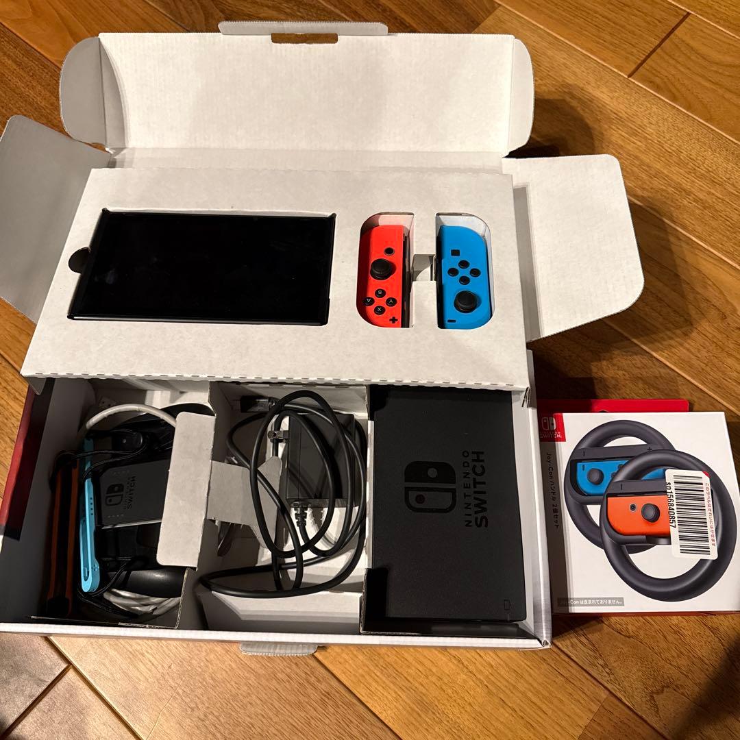 Nintendo Switch 本体＋Joy-Conハンドル2個セット