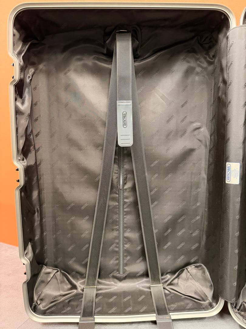 【正規品/美品】RIMOWA リモア TOPAS TITANIUM82L 【A】