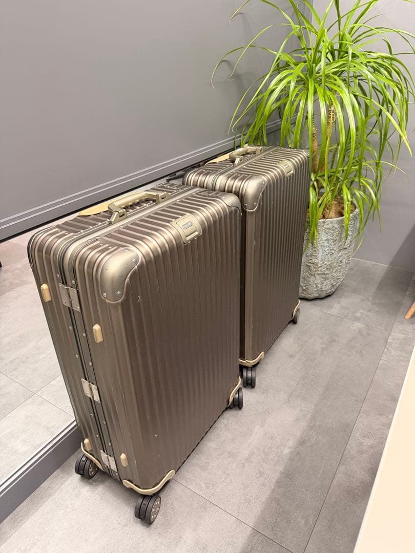 【正規品/美品】RIMOWA リモア TOPAS TITANIUM82L 【A】