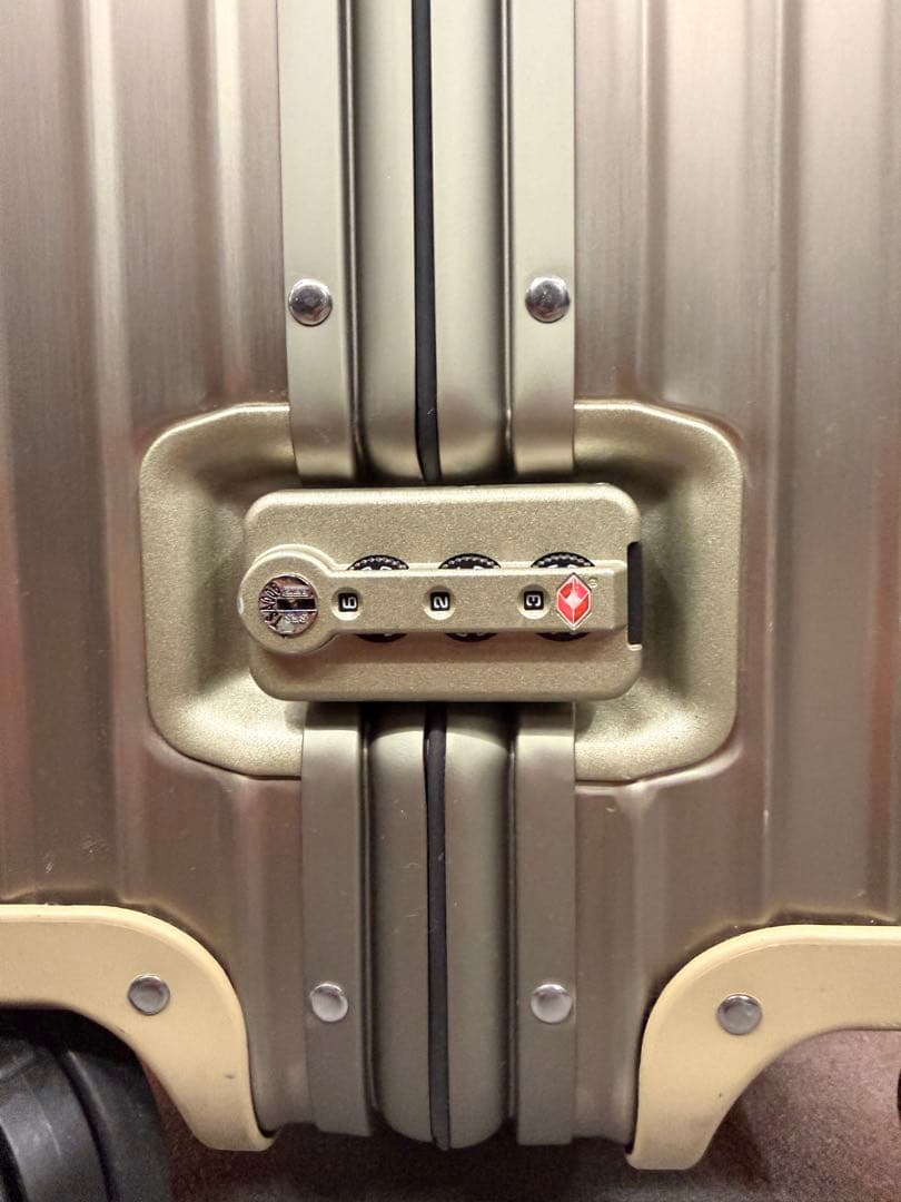 【正規品/美品】RIMOWA リモア TOPAS TITANIUM82L 【A】