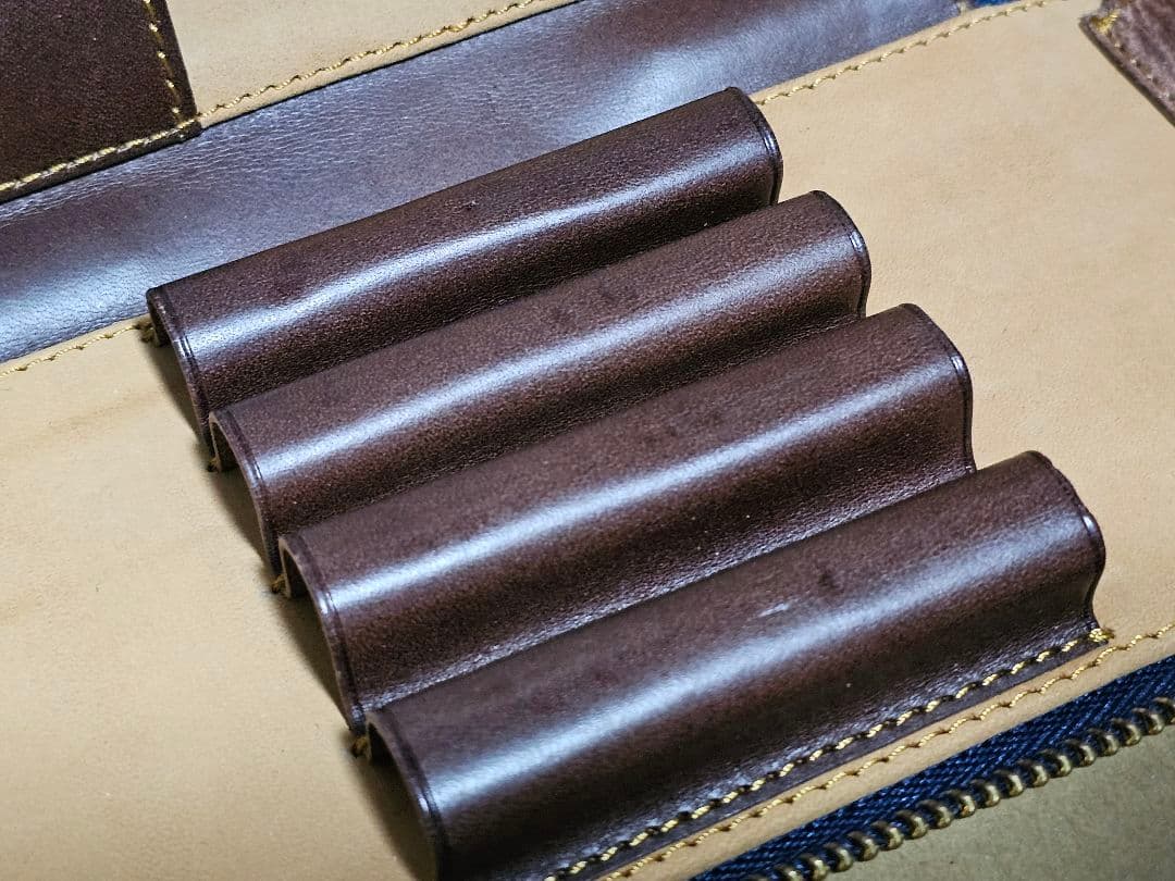 バハギア　ペンケース　ラウンドジップ型　プエブロ　オルテンシア