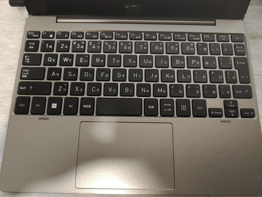 dynabook K60/FW タッチパネル対応 充電ケーブル、ケース付属