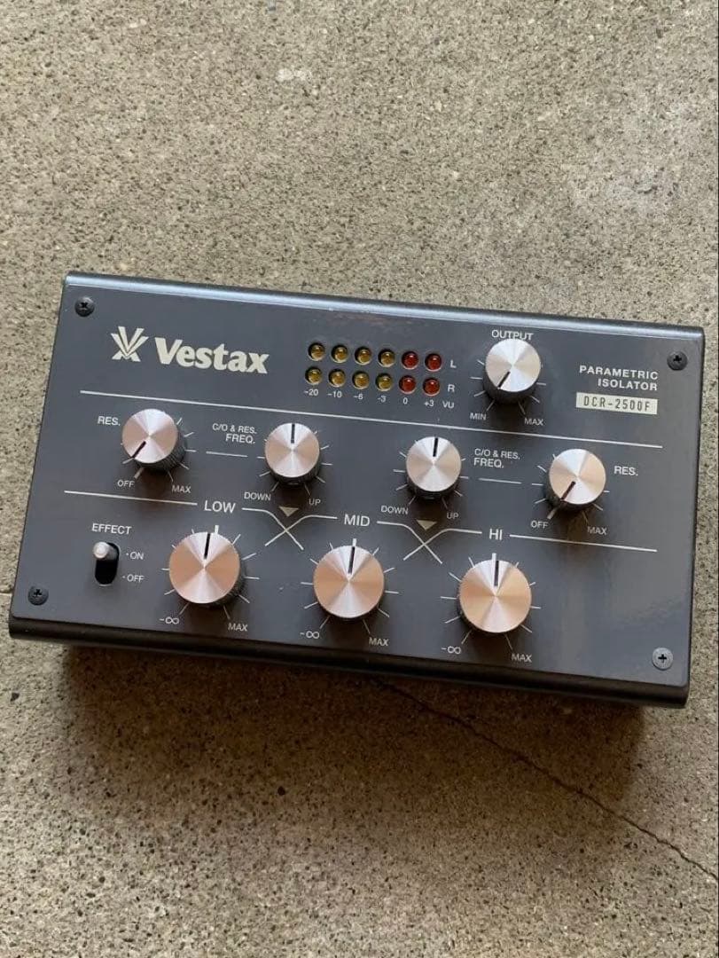 VESTAX DCR-2500F パラメトリック アイソレーター