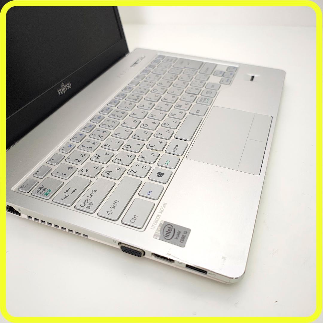 白　新品SSD256GB　薄型軽量⭐️windows11　ノートパソコン　787