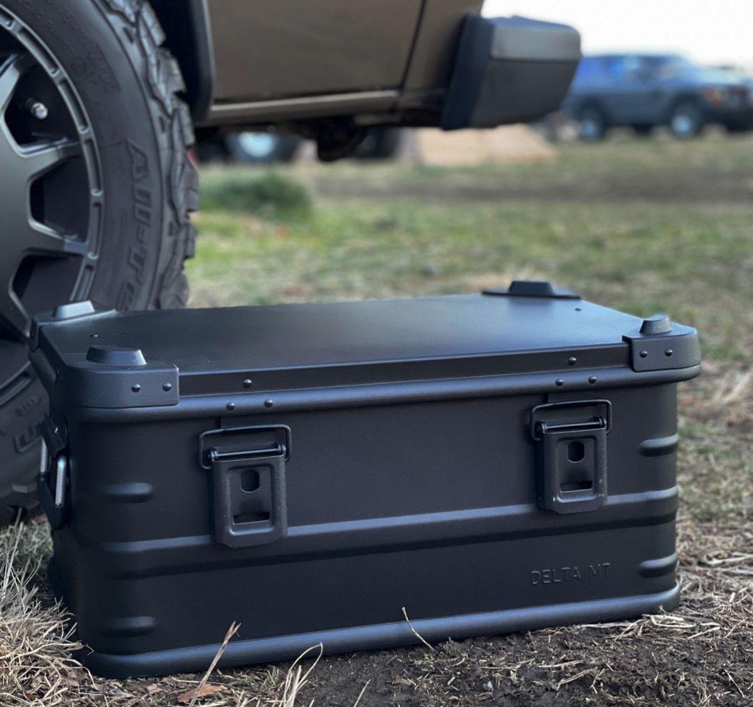 DELTA/MT 30 アルミコンテナブラック