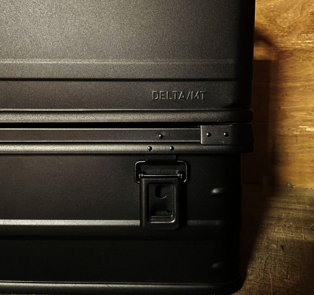 DELTA/MT 30 アルミコンテナブラック