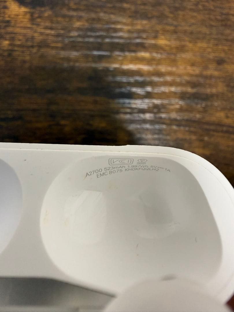 AirPods Pro 本体 充電ケース付き 第二世代 ライトニング