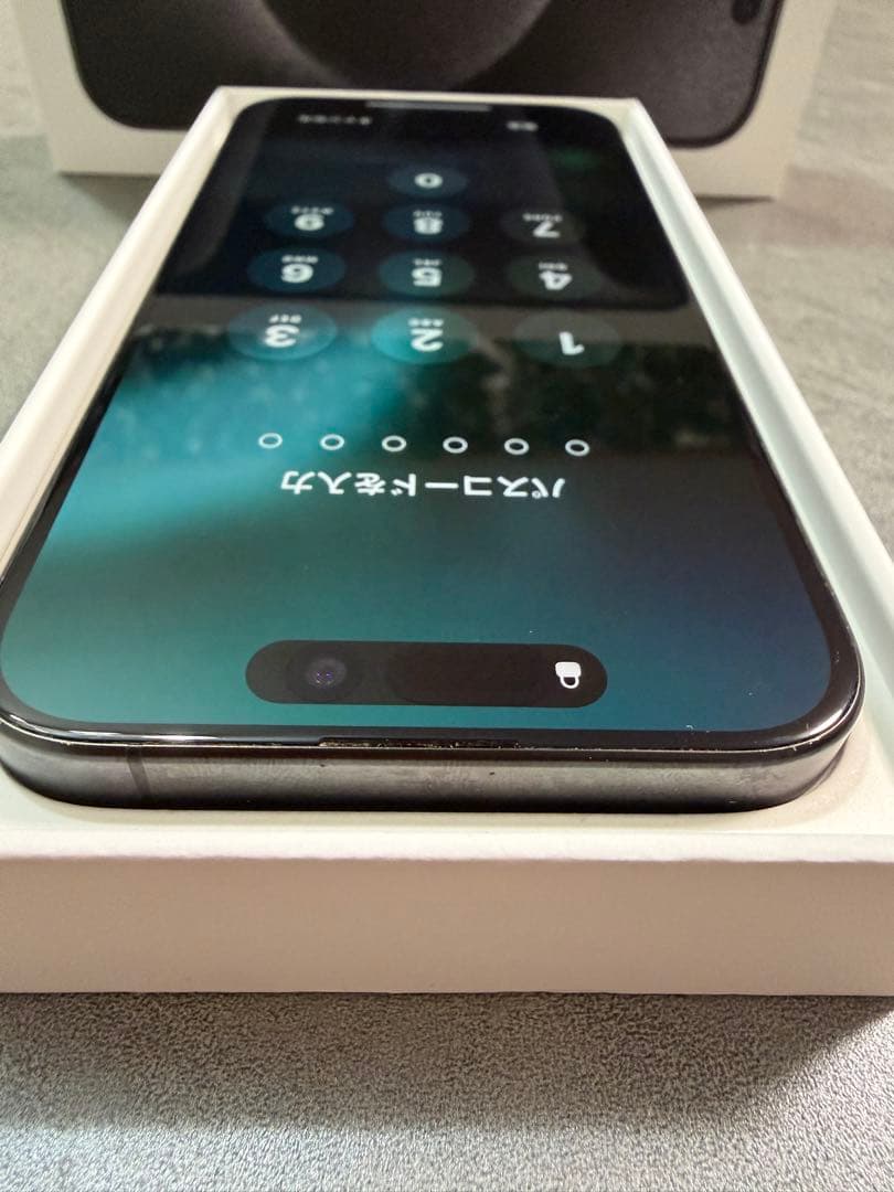 Apple iPhone 15 Pro 本体128GB ブラックチタニウム