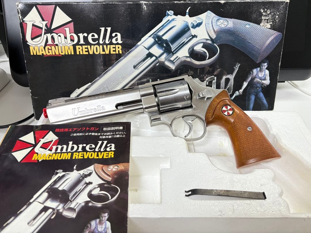 タナカワークス アンブレラ マグナムリボルバーガスガン バイオハザード 木製