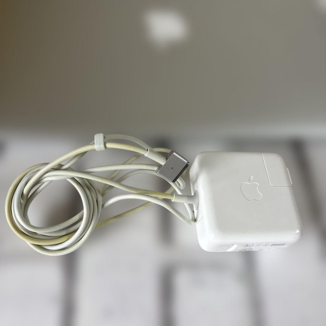 凜*様 美品 MacBook Air 2017 充電器あり