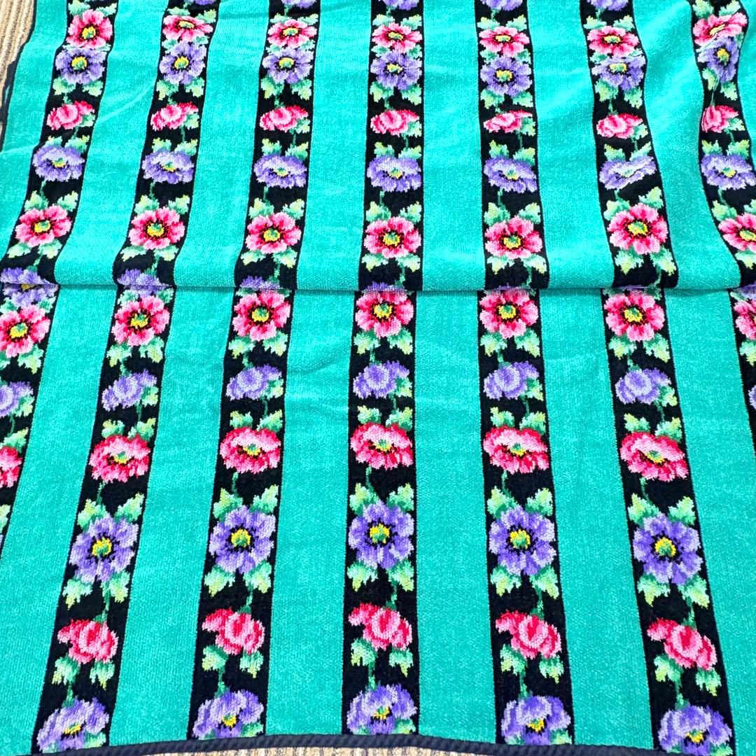 未使用　FEILER フェイラー　花柄 バスタオル　グリーン