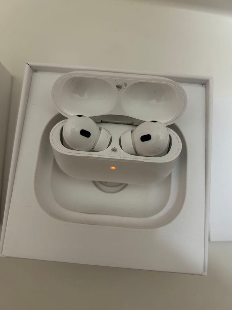 Apple AirPods Pro第二世代 本体 充電ケース付き