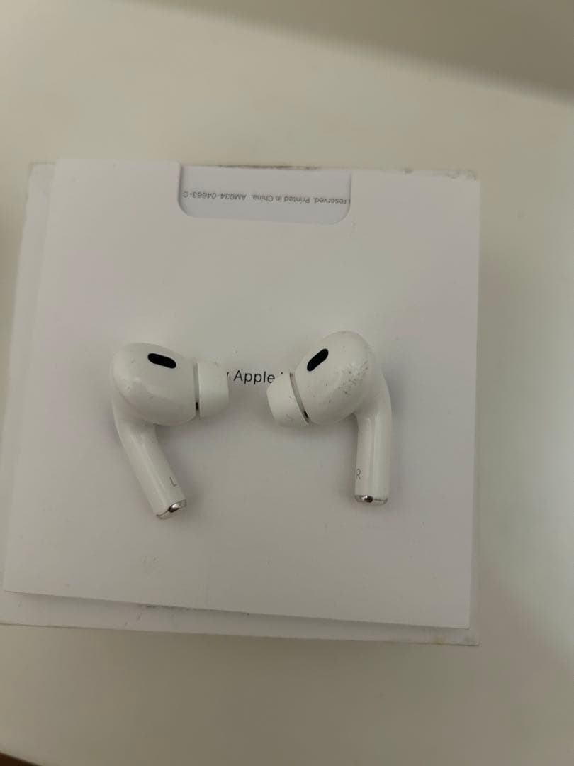 Apple AirPods Pro第二世代 本体 充電ケース付き