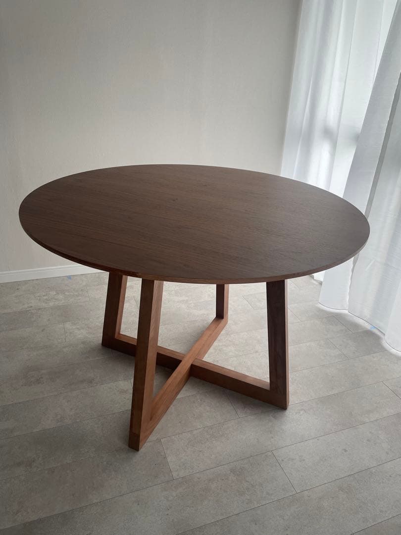 円形ダイニングテーブル ダークブラウン 木製　ほぼ新品