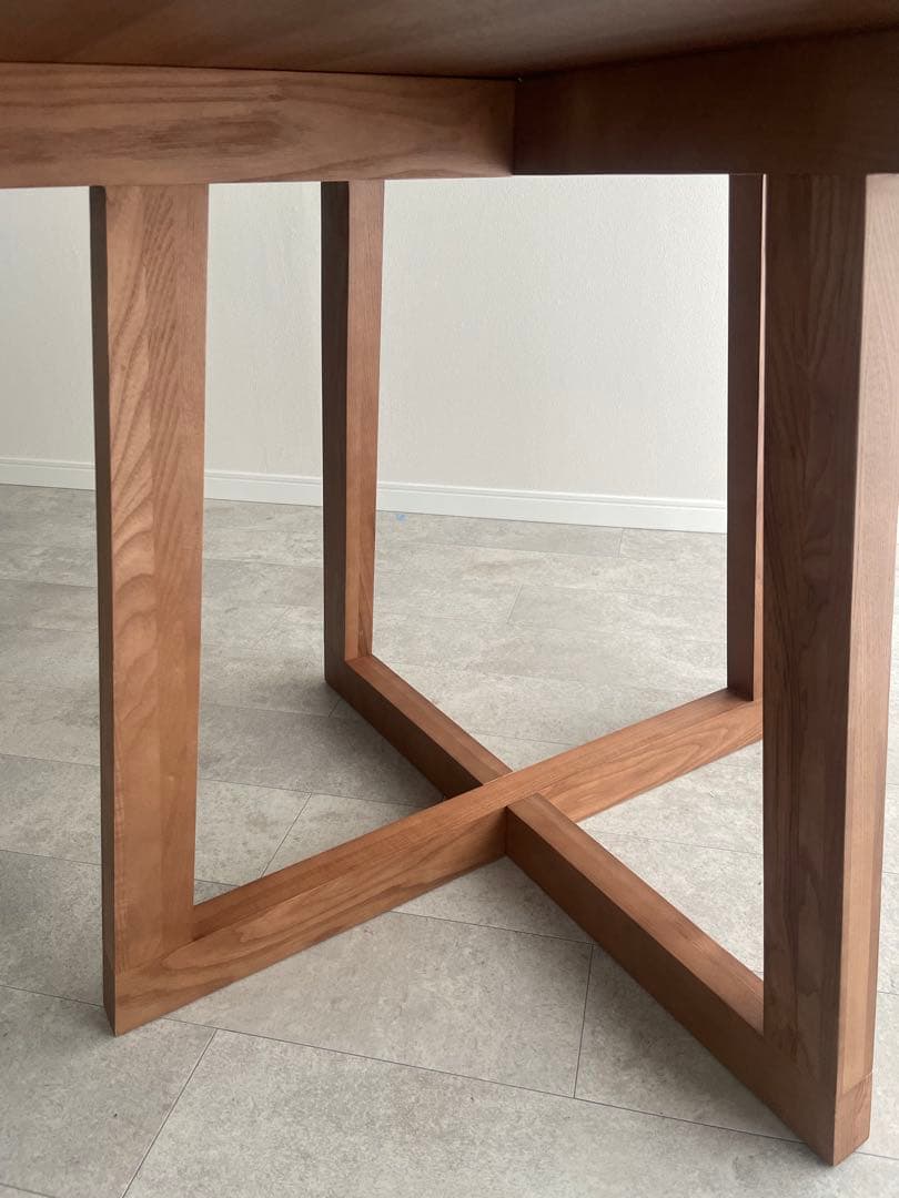 円形ダイニングテーブル ダークブラウン 木製　ほぼ新品