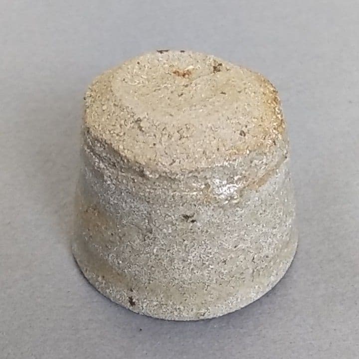 西岡小十　氏作　唐津焼　唐津ぐい呑み　箱なし　(NO.1)