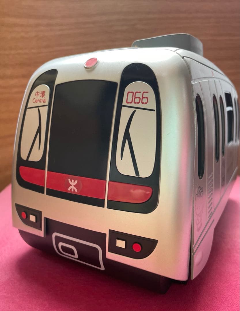 MTR 地鐵　香港　地下鉄　hello kitty 列車