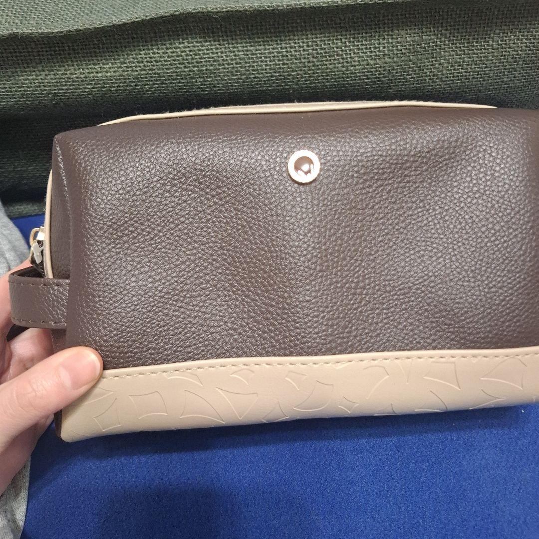 【未開封】エミレーツ航空　ファーストクラス　メンズアメニティ　パジャマ　バッグ