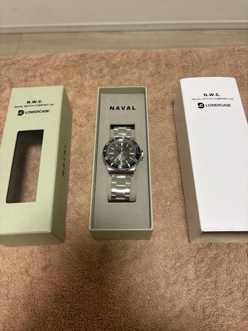 【美品】ナバルウォッチ スウィープセコンド クォーツ 腕時計