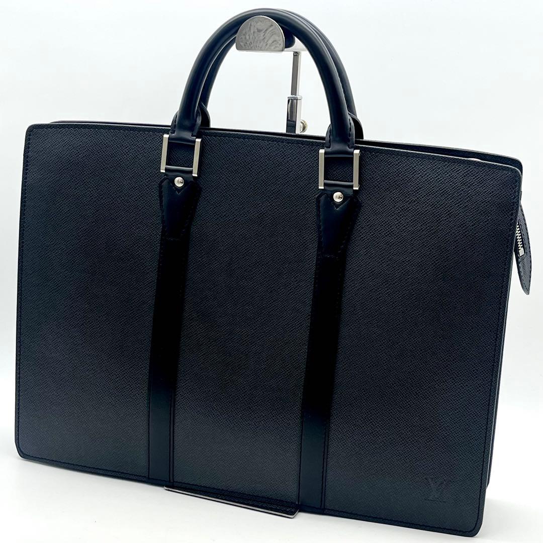ルイヴィトン タイガ ポルトドキュマンロザン ビジネスバッグ 本物 正規品 人気