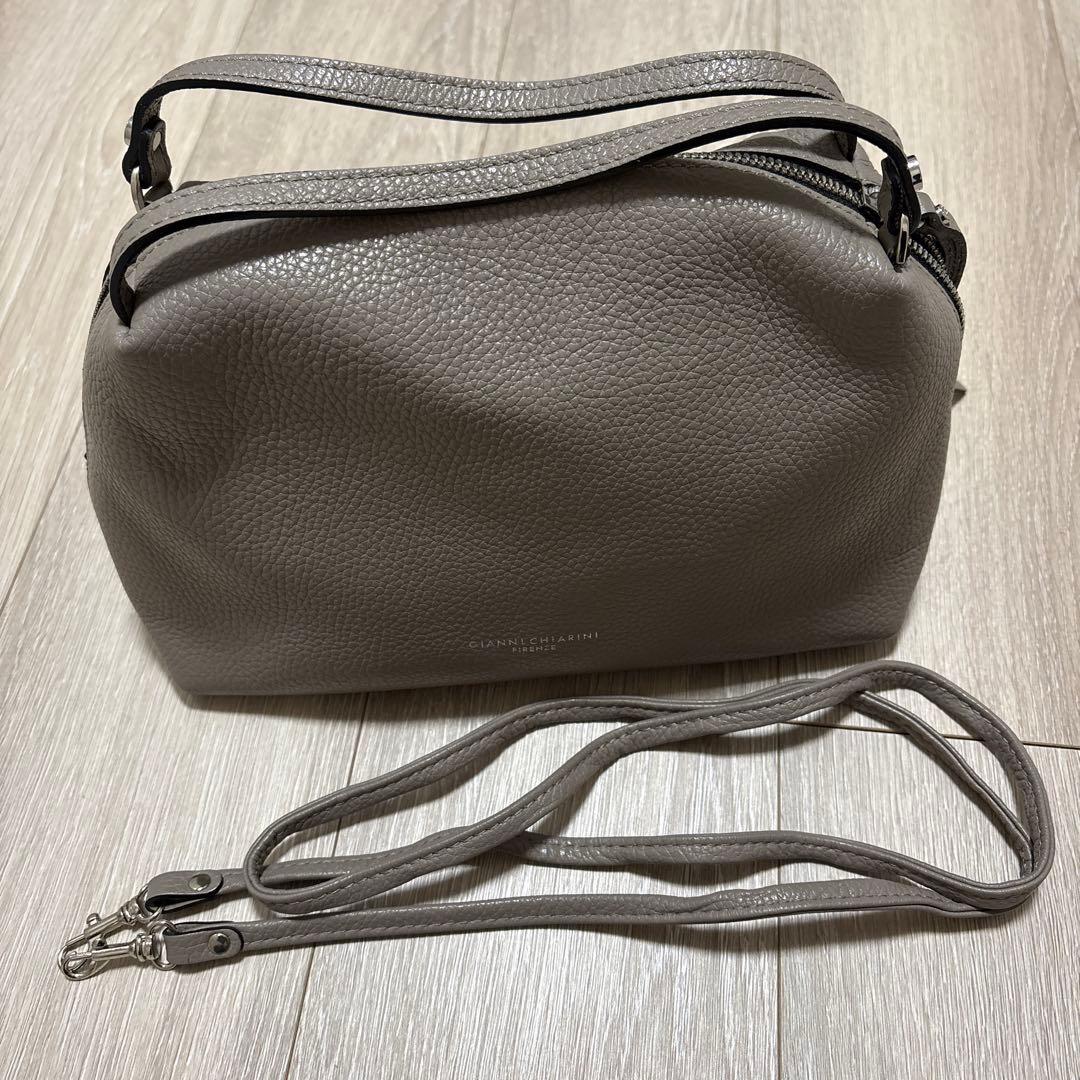 【美品】GIANNICHIARINI ALIFA M ショルダーバッグ
