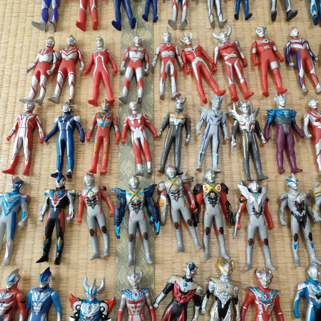ウルトラマンフィギュアセット 約80体