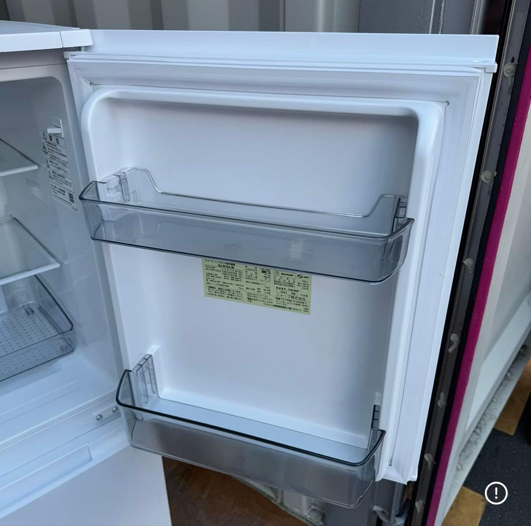 C7332★2023年製美品★シャープ冷蔵庫マットホワイト右.左開き　一人暮らし
