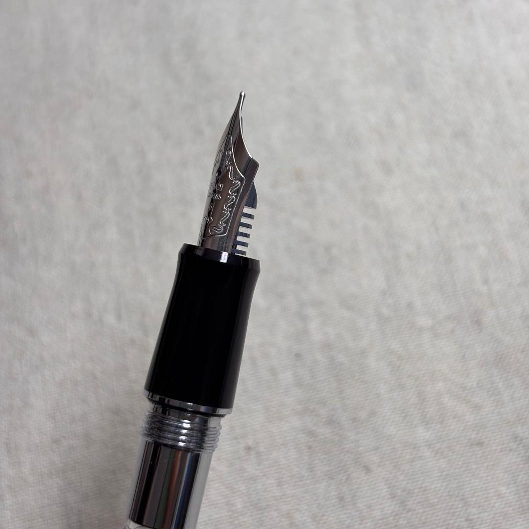 PILOTパイロット　カスタム　ヘリテイジ91　万年筆 ブラック　14K