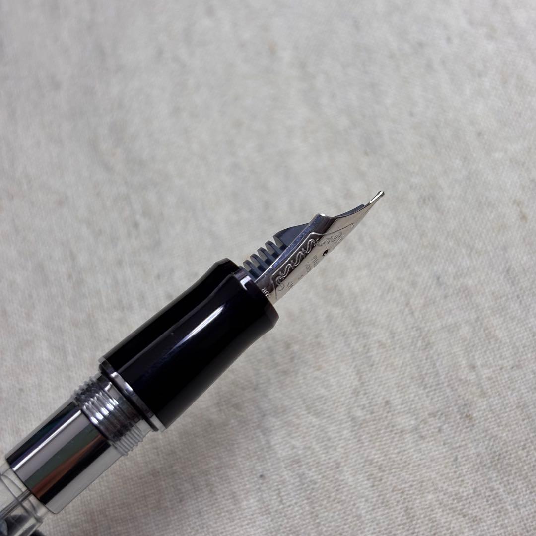 PILOTパイロット　カスタム　ヘリテイジ91　万年筆 ブラック　14K