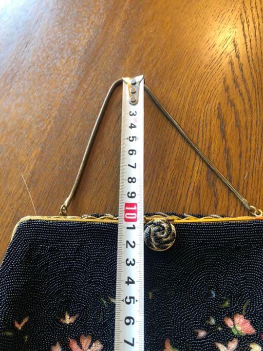 アンティーク　マイクロガラスビーズと刺繍　バッグ