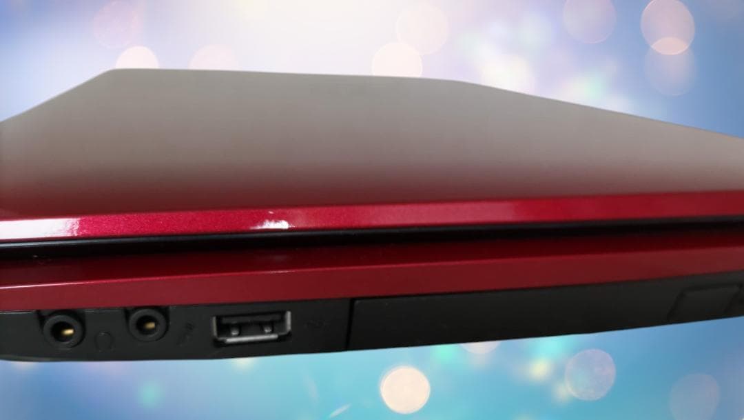 ⑪【爆速！すぐ使える】薄型LIFEBOOK 人気の赤 Win11 新品SSD爆速