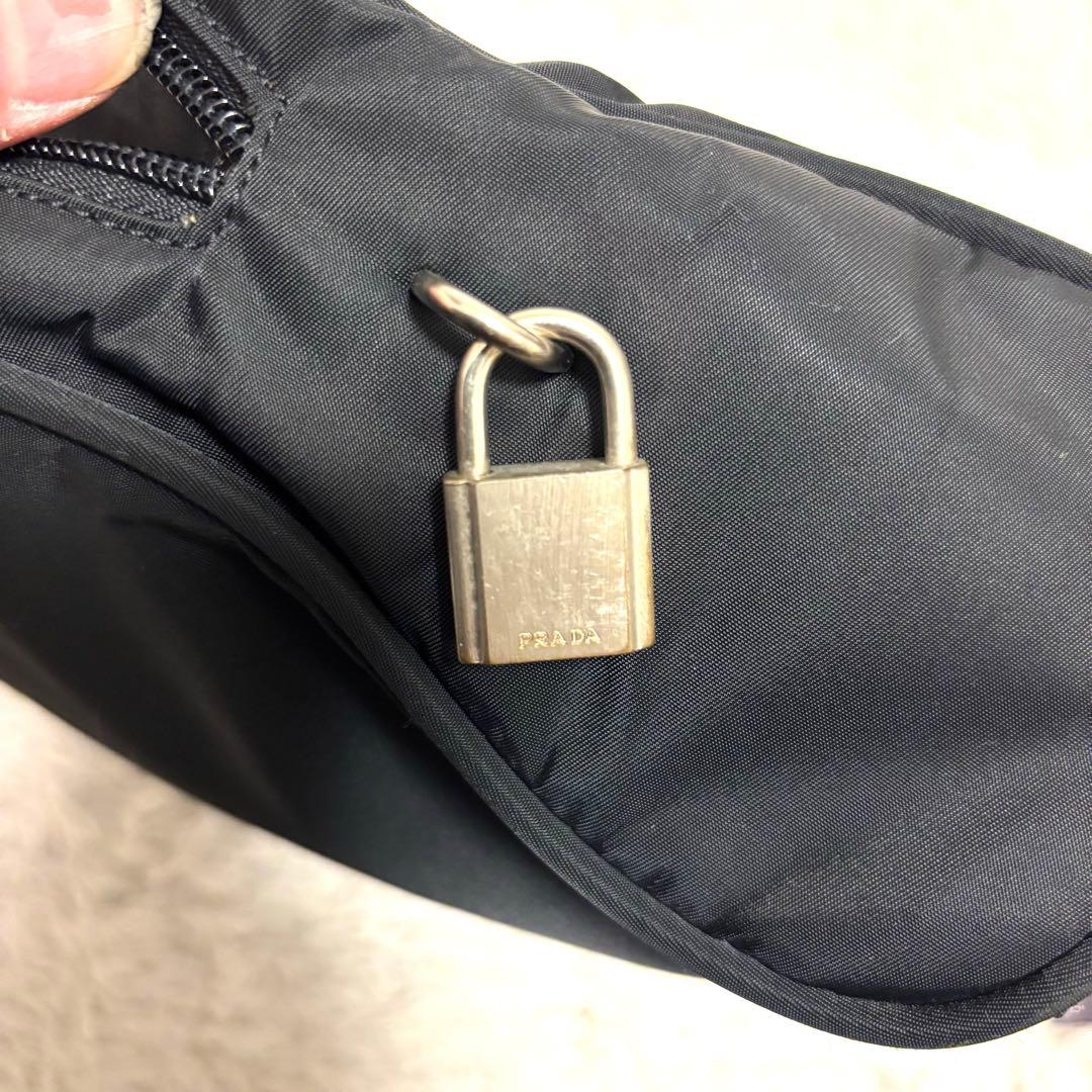 PRADA プラダ　ナイロン ハンドバッグ 三角ロゴ　ブラック　美品