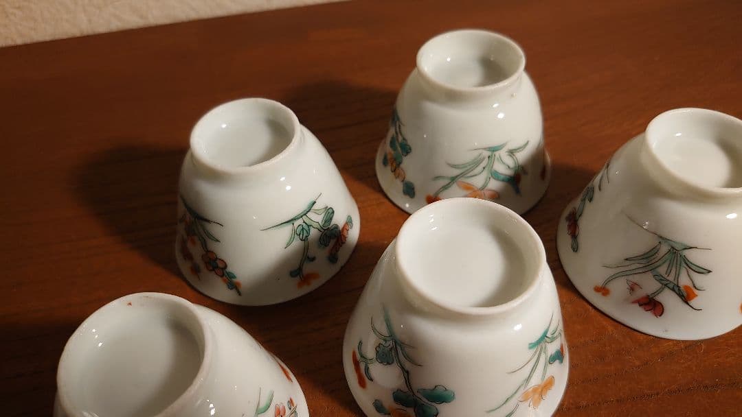 李朝　白磁　色絵　華の図　アンティーク李朝　煎茶碗　５客