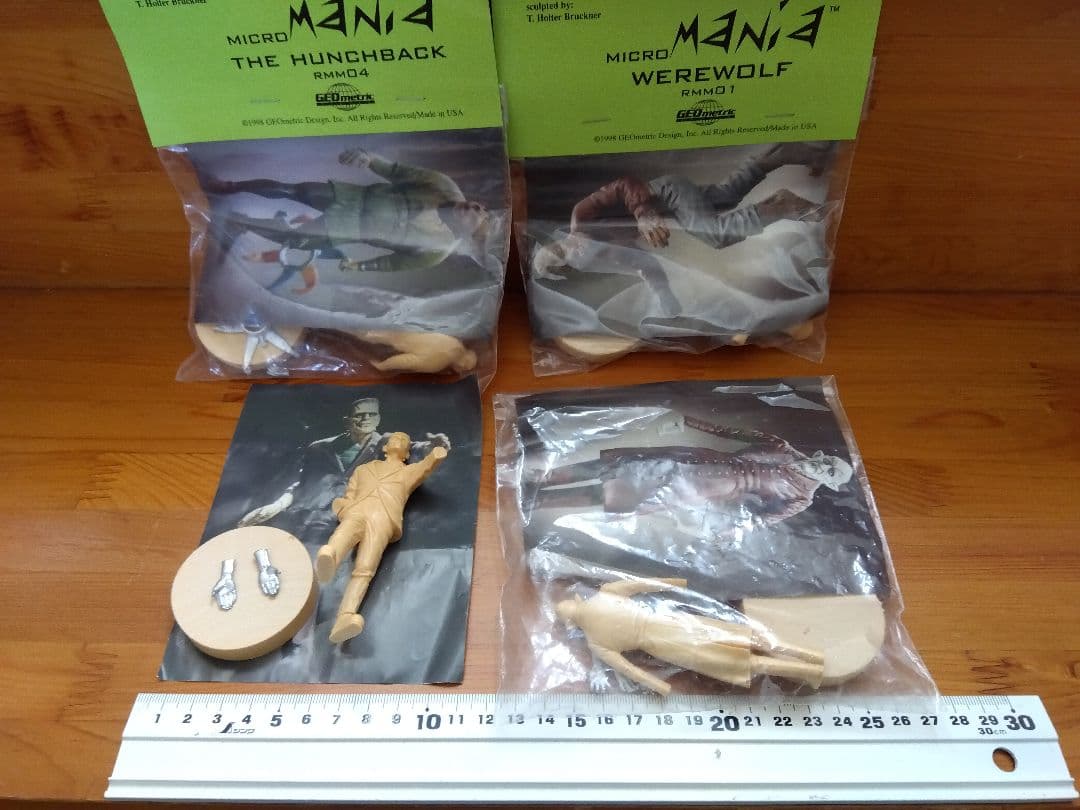 ●狼男 フランケン 傴僂男 吸血鬼 4体 ジオメトリック ガレージキット