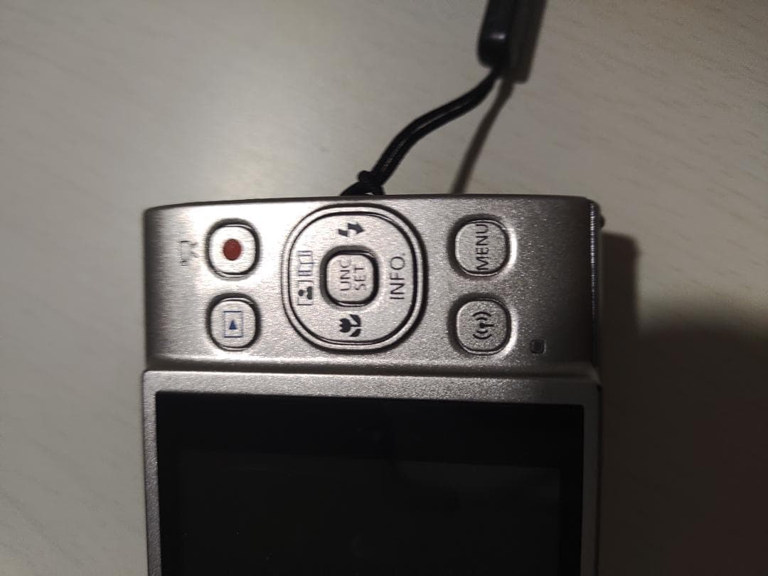 Canon IXY 650 SL キヤノン コンパクトデジタルカメラ シルバー