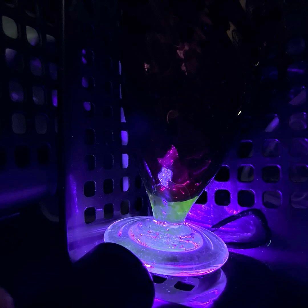 骨董　時代　希少金赤ガラス　モールガラス調　流線型　アイスコップ　ウラン③