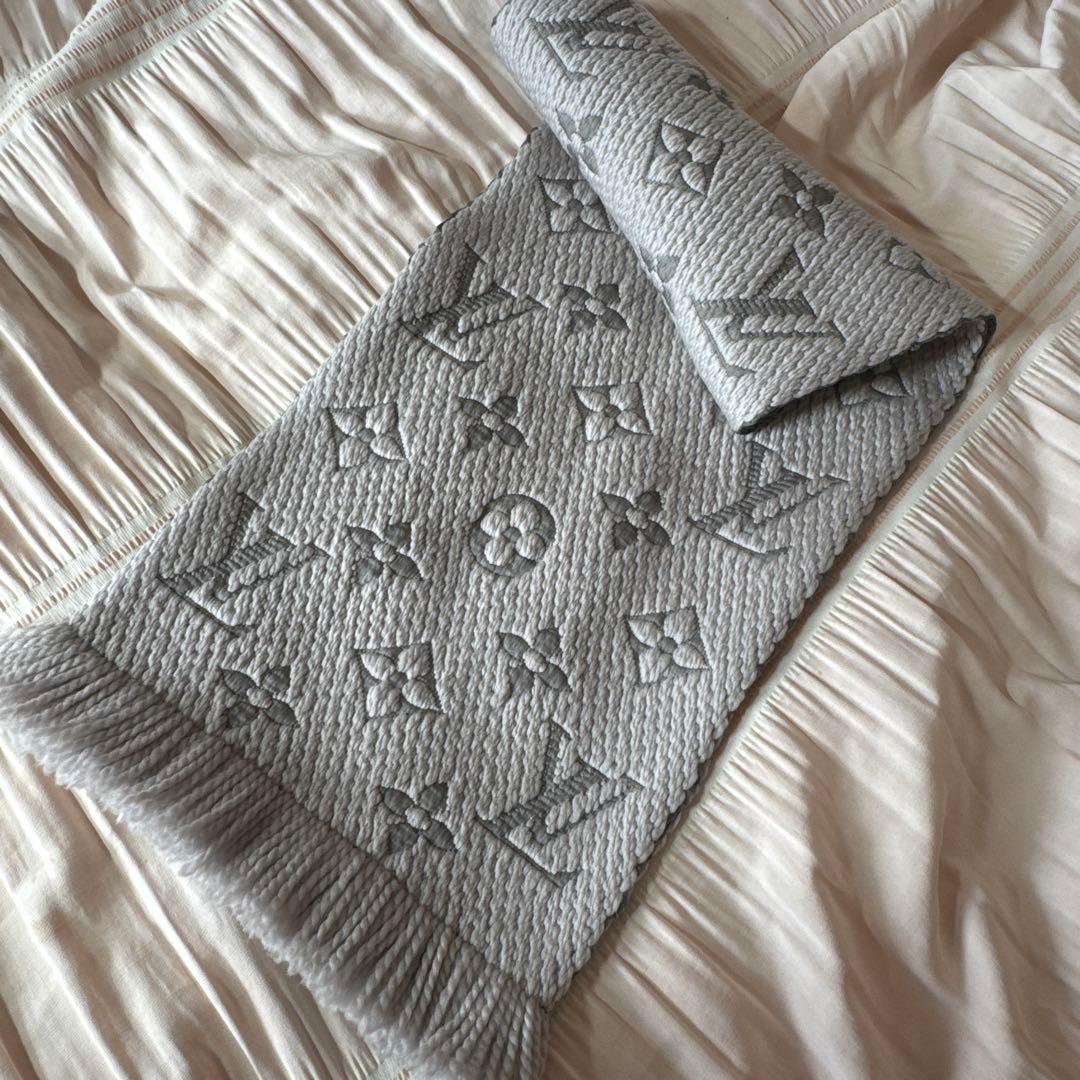 ルイヴィトン マフラー エシャルプ ロゴマニア グリペルル グレー M74742