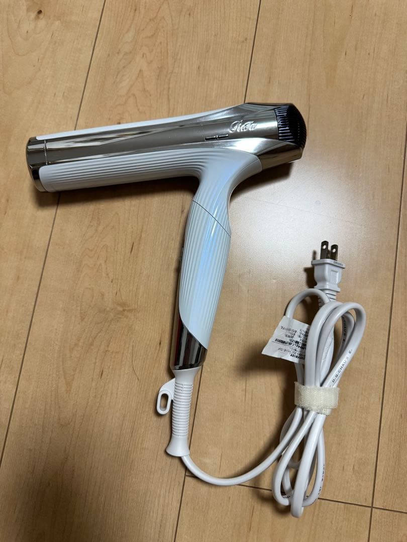 リファ　ドライヤー　2024年製