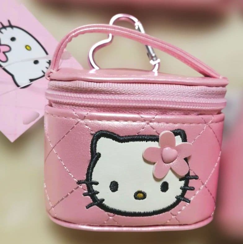 キティミニチュアキルト　リュックポーチ　バニティ形ケース　ウォレット　ミラー４点