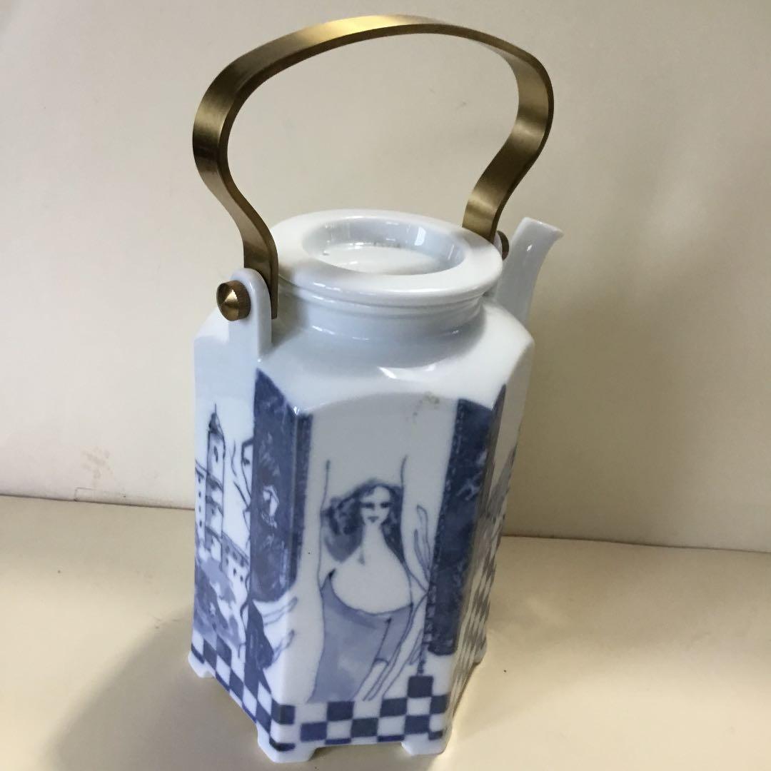 松任谷國子作(白磁ポット)