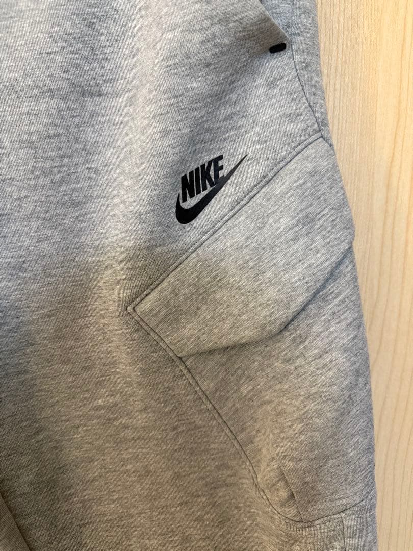 【美品】NIKEナイキテックフリース 上下セットアップ　ブラックMサイズ