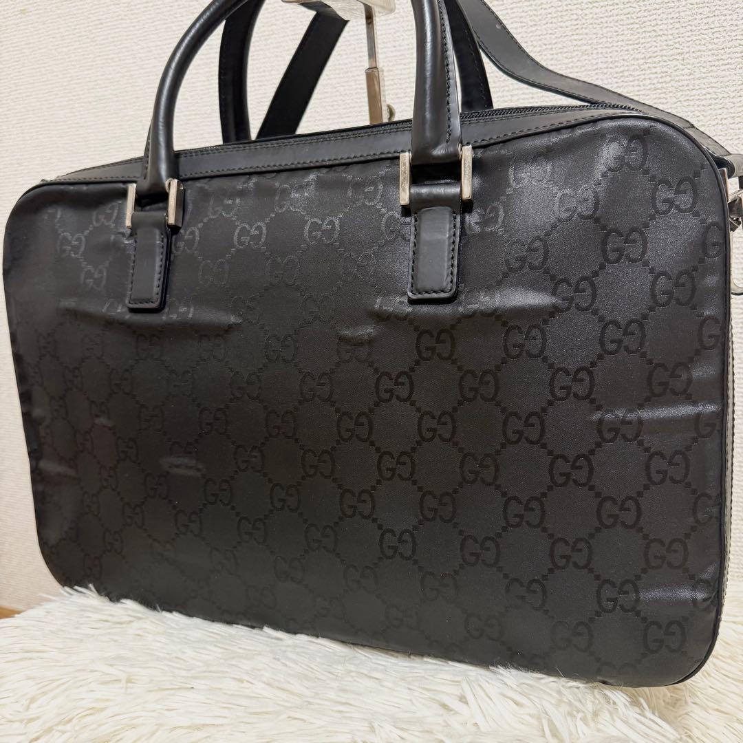 GUCCI　グッチ　ビジネスバッグ　ブラック　GG柄　2way