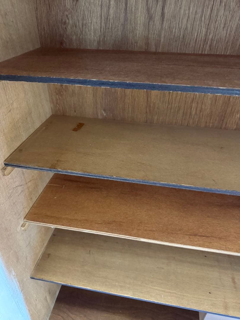 部屋置きにしたら結構いい　ブロカント　キャビネット