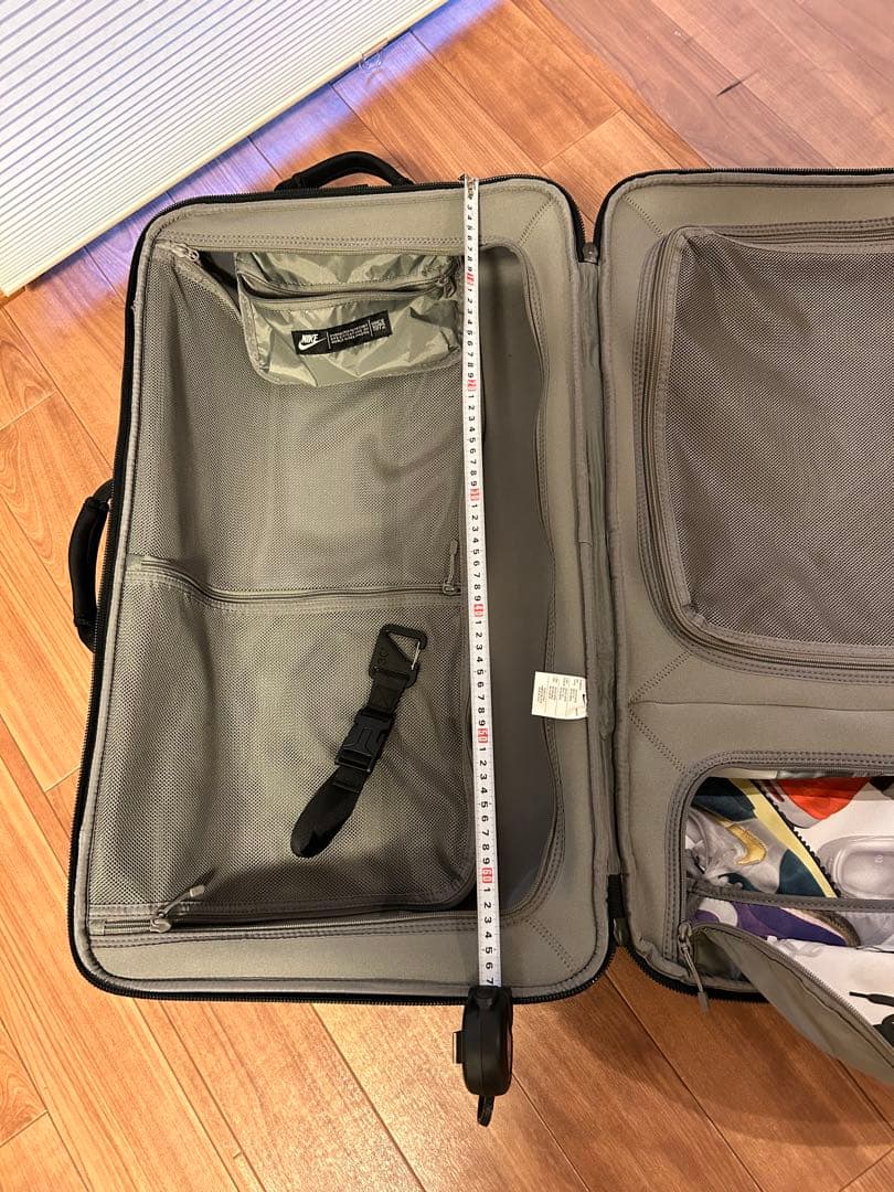 Nike 黒 キャリーケース 2輪
