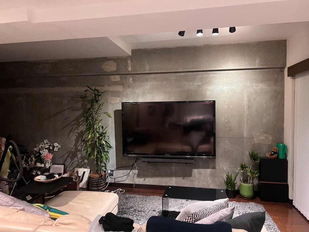 (送料込み)シャープ　70インチワイド　大画面 壁掛け式 液晶テレビ