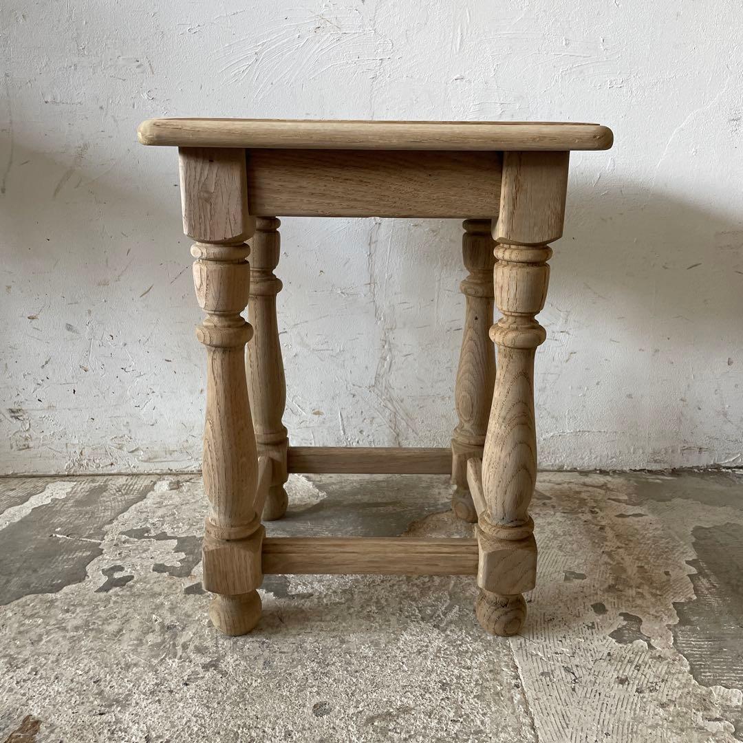 ビンテージ　サイドテーブル ベッドサイドテーブル　スツール　小　剥離