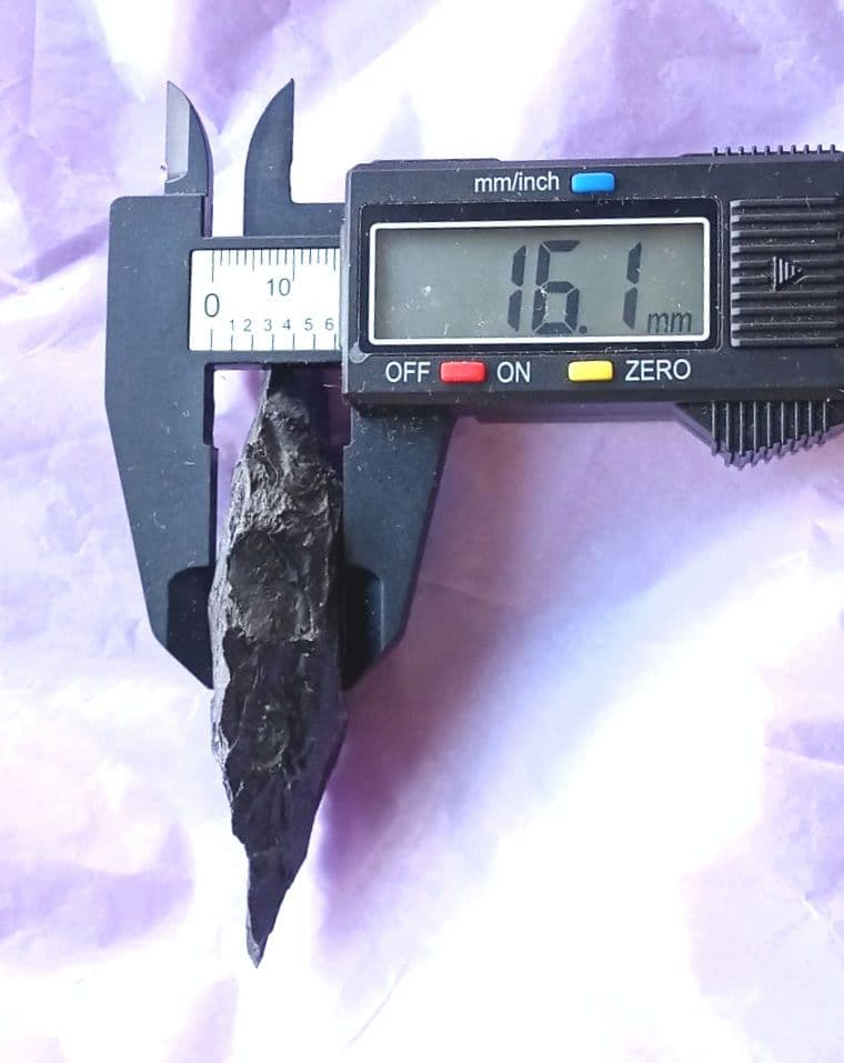 原始人 尖頭器 ポイント アイヌ仕様 石器 模写 サヌカイト