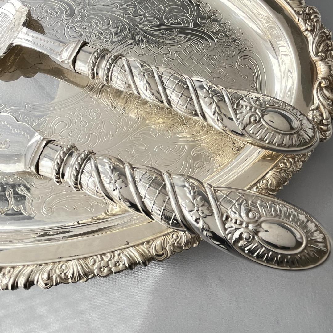 【英国】 ビクトリアンのサーバー ペア【シルバープレート】 専用ケース