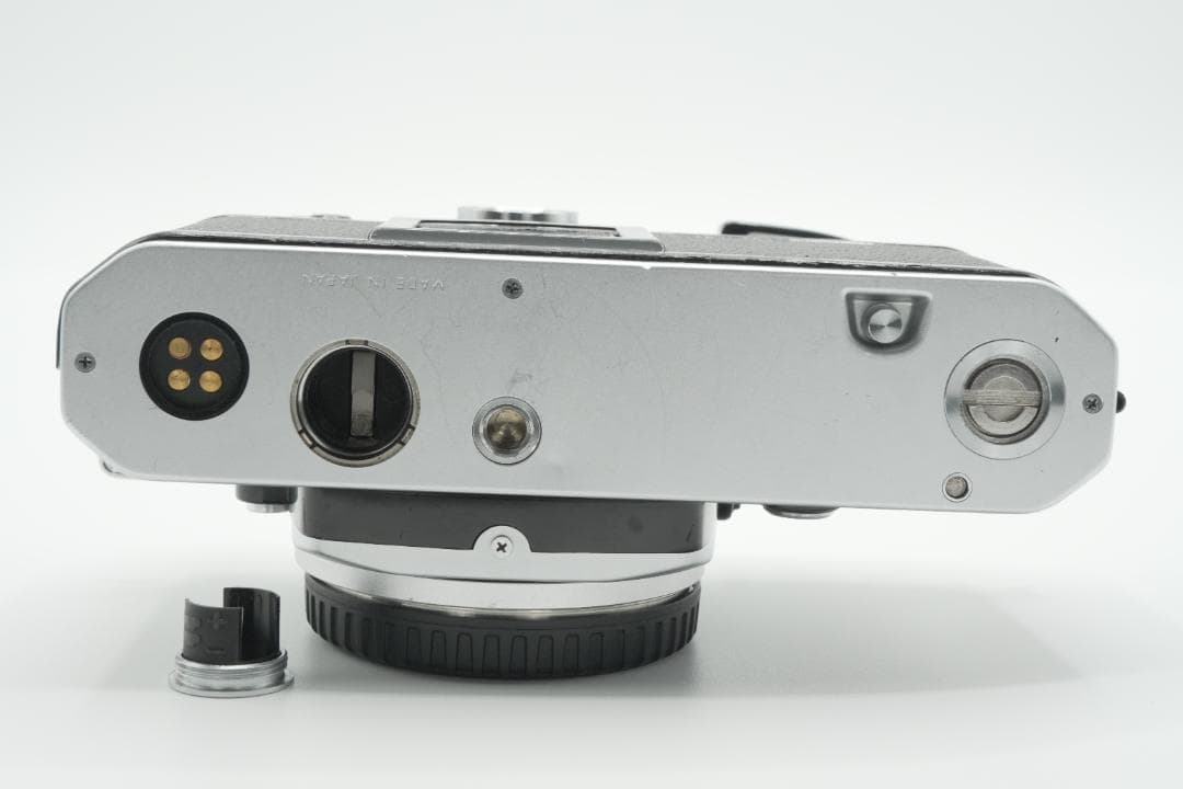 【美品・完動品】Nikon FE シルバー フィルムカメラ本体